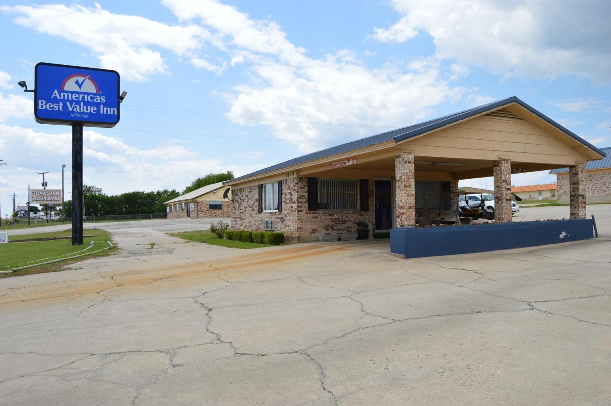 Americas Best Value Inn Gainesville Tx Exterior photo